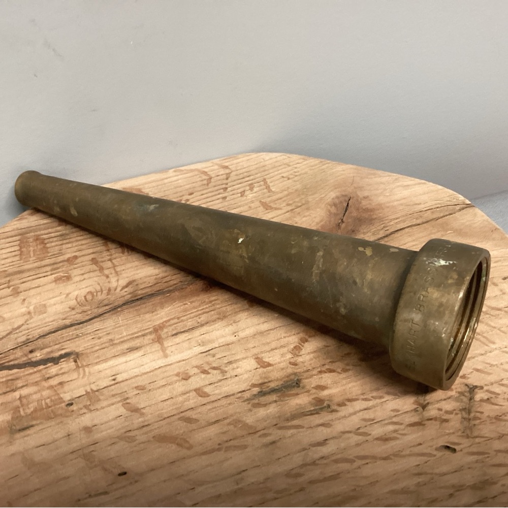 🟡 Vintage Elkhart Brass Mtg Co. Fireman’s Hose Nozzle - 10” Solid Brass w/seal - Picture 2 of 13